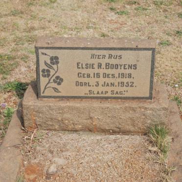 BOOYENS Elsie R. 1918-1952