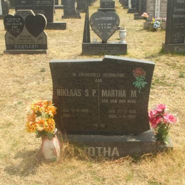 BOTHA Niklaas Stephanus Petrus 1935-2002 &amp; Martha Maria VAN DER BERG 1936-1993