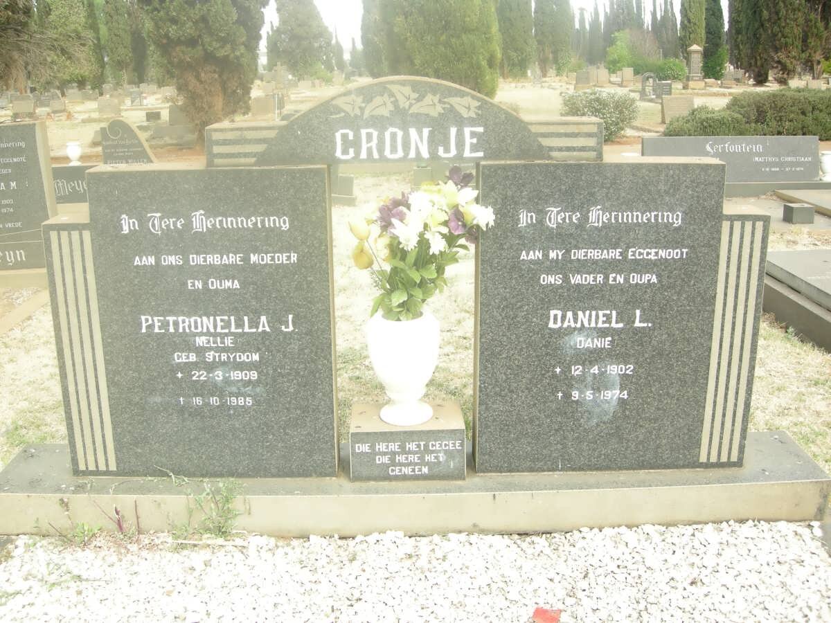 CRONJE Daniel L 1902-1974 &amp; Petronella J. STRYDOM 1909-1985