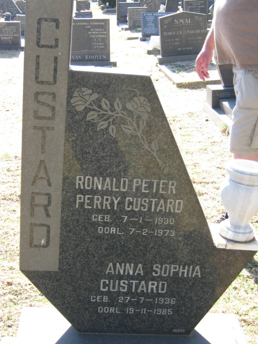 CUSTARD Ronald Peter Perry 1930-1973 &amp; Anna Sophia 1936-1985