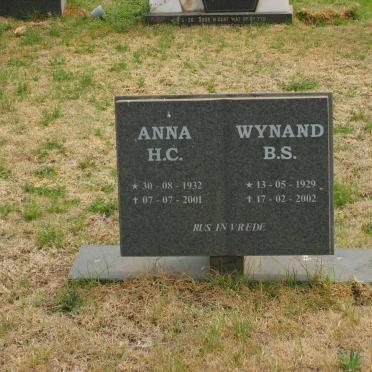 FOURIE Wynand B.S. 1929-2002 &amp; Anna H.C. 1932-2001