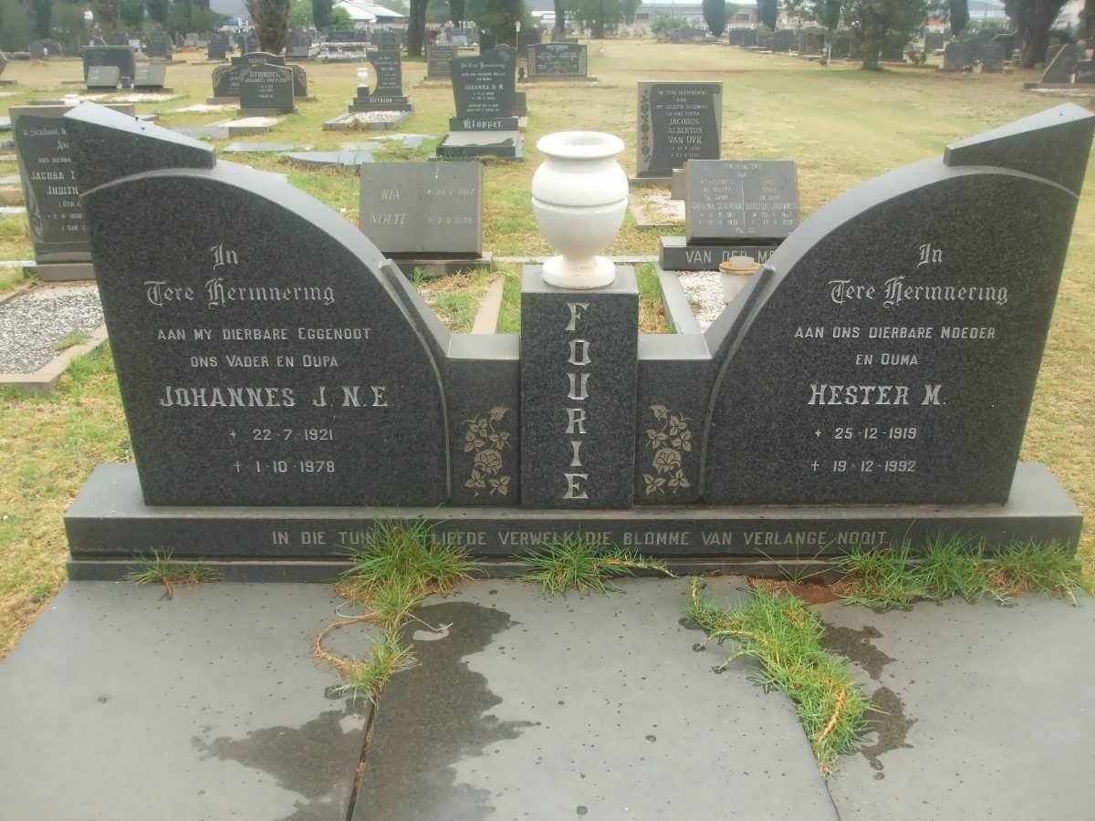 FOURIE Johannes J.N.E. 1921-1978 &amp; Hester M. 1919-1992
