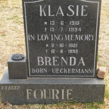 FOURIE Klasie 1910-1994 &amp; Brenda UECKERMANN 1921-1995