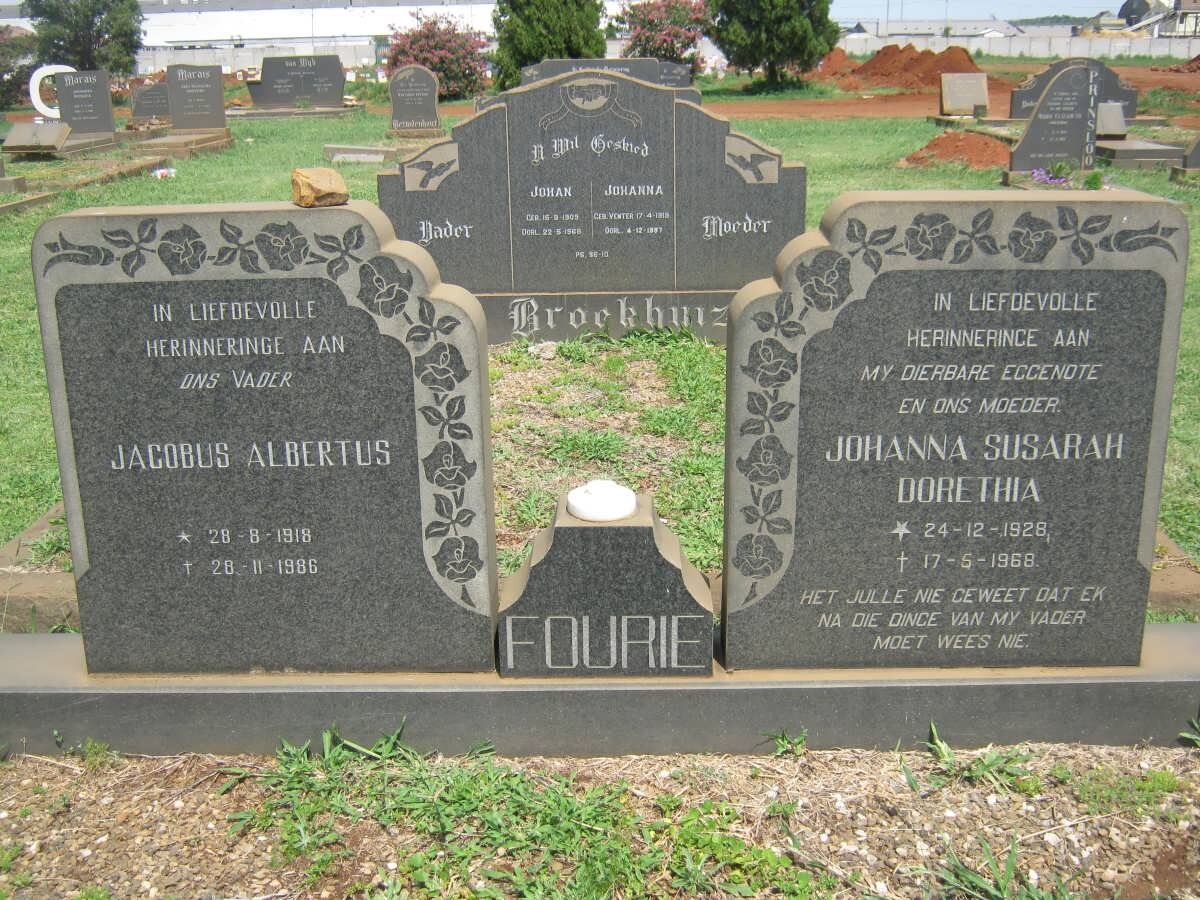 FOURIE Jacobus Albertus 1918-1986 &amp; Johanna Susarah Dorethia 1928-1968
