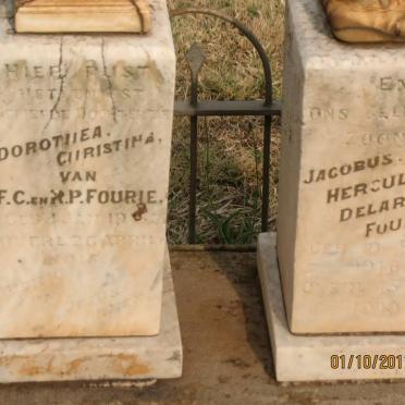 FOURIE Dorothea Christina 19??- 1915 :: FOURIE Jacobus Herculas Delarey 1916-1919