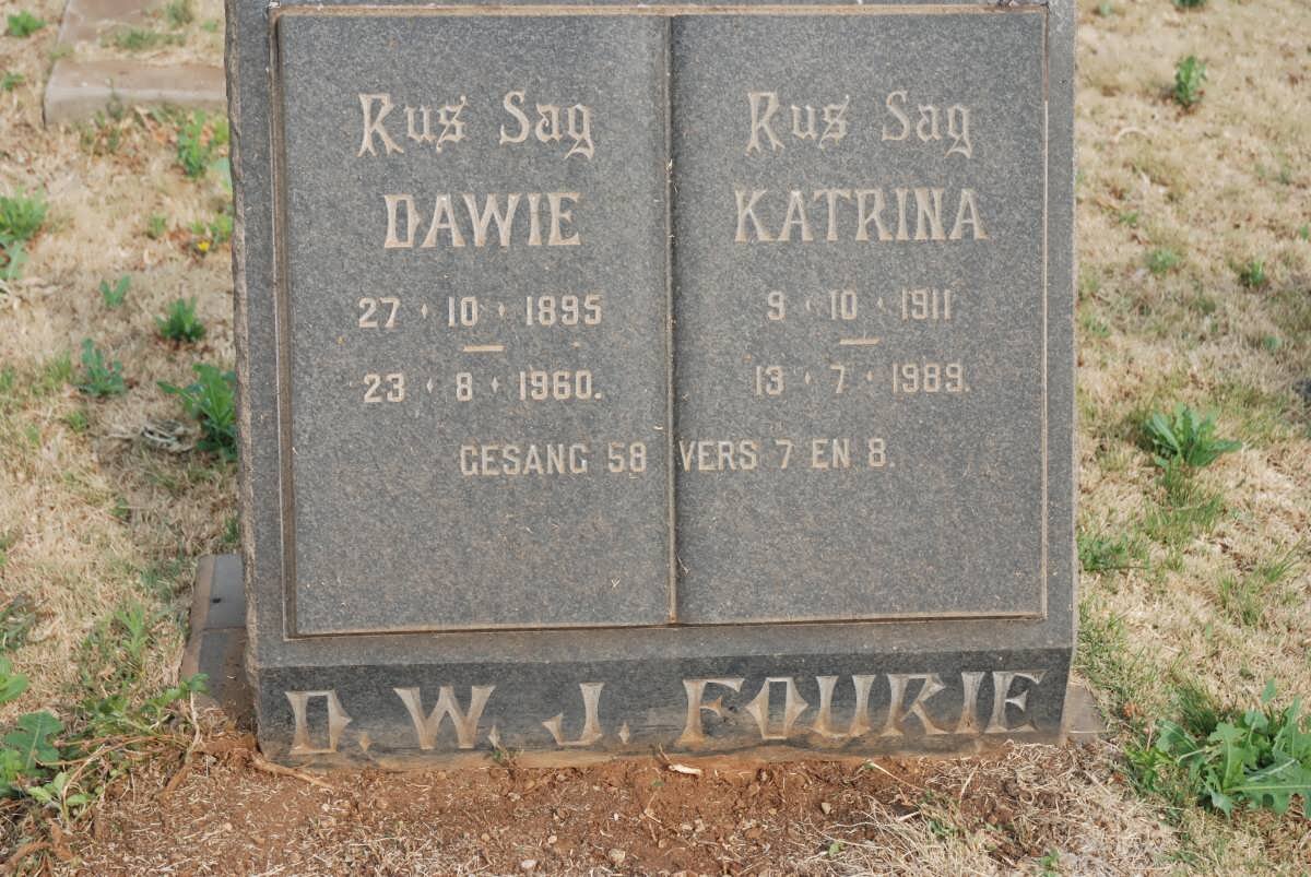 FOURIE D.W.J. 1895-1960 &amp; Katrina 1911-1989
