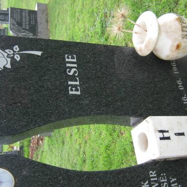 HITGE Pieter 1959-2003 &amp; Elsie 1962-