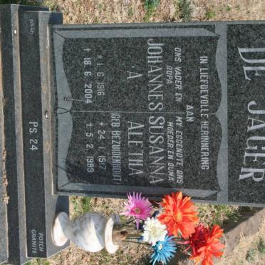 JAGER Johannes A., de 1916-2004 &amp; Susanna Aletha BEZUIDENHOUT 1917-1999