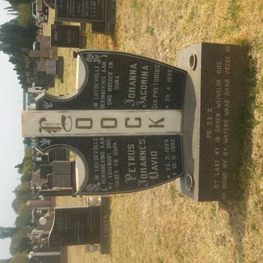 LOOCK Petrus Johannes David 1925-1992 &amp; Johanna JaComina PRETORIUS 1932-