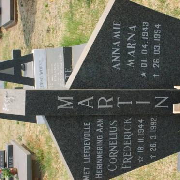MARTIN Cornelius Frederick 1944-1992 &amp; Annamie Marna 1943-1994