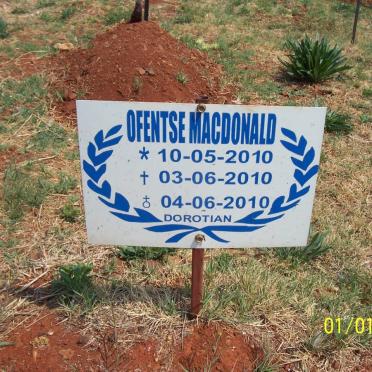 MACDONALD Ofentse 2010-2010