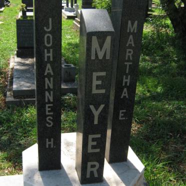 MEYER Johannes H. 1906-1988 &amp; Martha E. 1907-1997