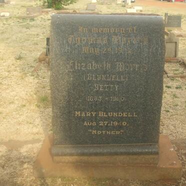 MORRIS Thomas -1932 &amp; Elizabeth nee BLUNDELL 1933-1980 :: BLUNDELL Mary -1940