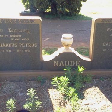 NAUDÉ Gerhardus Petrus 1892-1963 &amp; Catharina M. 1897-1984