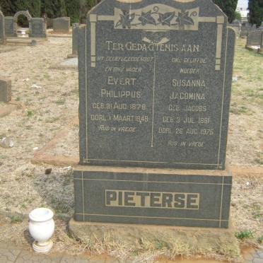 PIETERSE Evert Philippus 1878-1949 &amp; GROBLER Susanna Jacomina JACOBS 1881-1975