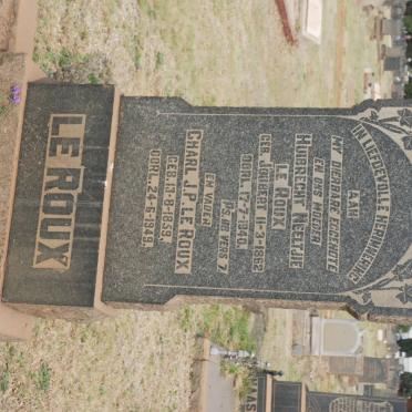 ROUX Charl J.P., le 1859-1949 &amp; Huibrecht Neeltjie JOUBERT 1862-1940 