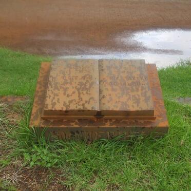 SWANEPOEL Lourens Daniel 190?-1973 &amp; Maria Martha Magdalena 191?-