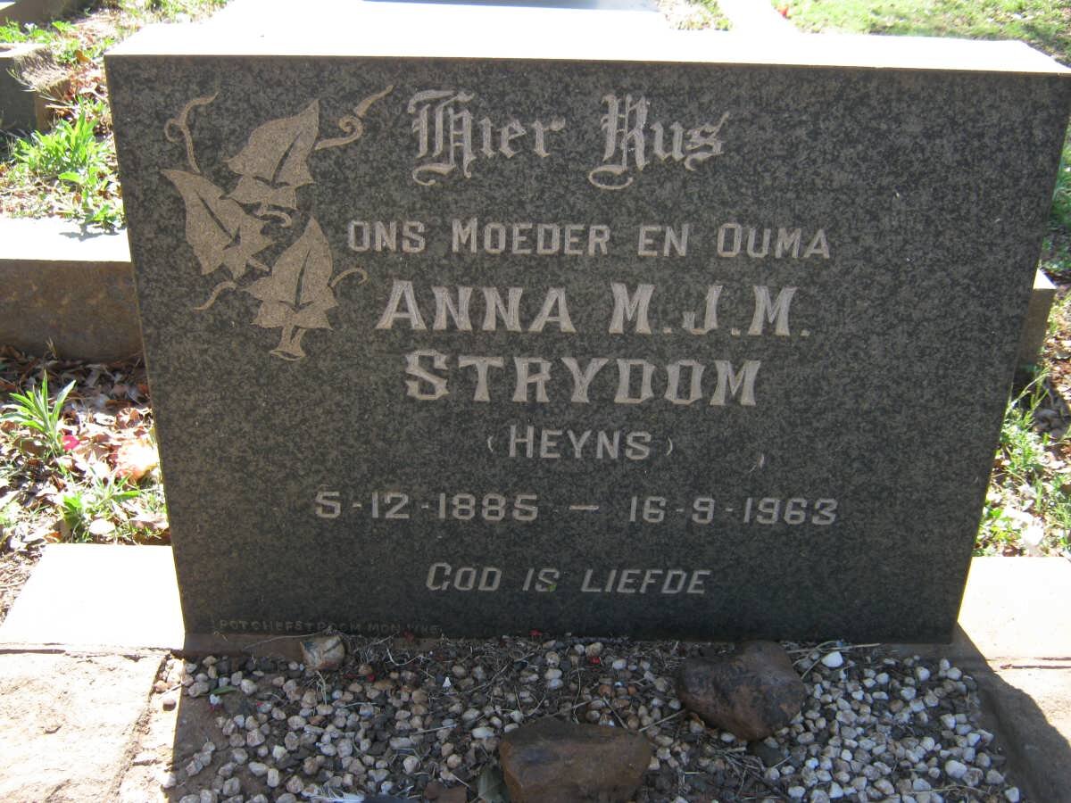 STRYDOM Anna M.J.M. nee HEYNS 1885-1963