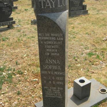 TAYLOR Ivan John 1927-2002 &amp; Anna Sophia V.D. MERWE 1932-1995