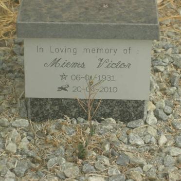 VICTOR Miems 1931-2010