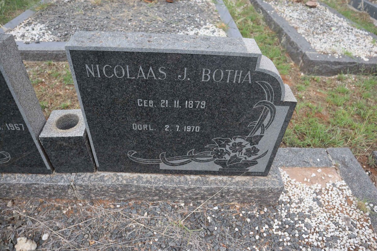 BOTHA Nicolaas J. 1879-1970 & Anna E.J. FOURIE 1878-1967 _1