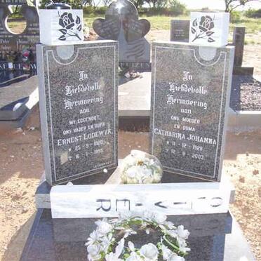 OLIVIER Ernest Lodewyk 1920-1995 &amp; Catharina Johanna 1928-2003