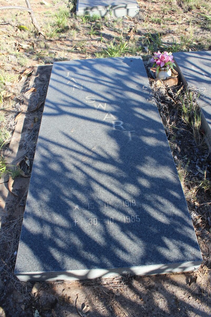 SWART Jan 1919-1985 & ?pie 1918-1999 _1