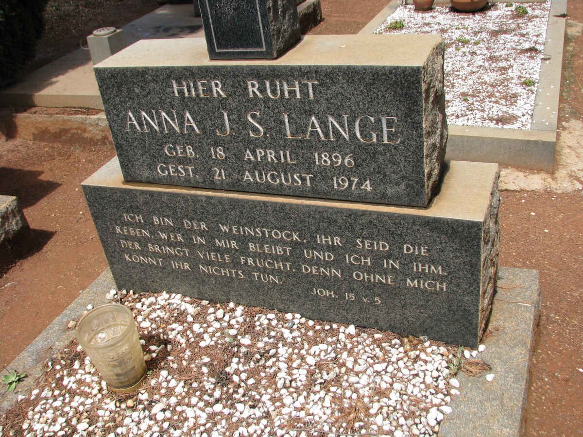 LANGE Anna S.J. 1896-1974