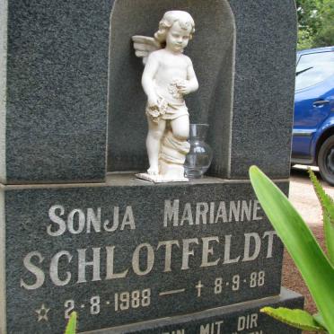 SCHLOTFELDT Sonja Marianne 1988-1988