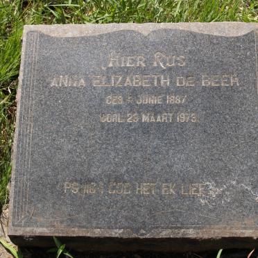 North West, RUSTENBURG district, Mooinooi, Buffelshoek 468, farm cemetery_1