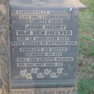 HEEVER John Henry, van den 1927-1950