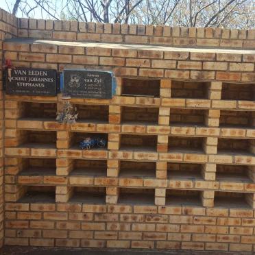 North West, SWARTRUGGENS, Nederduitsch Hervormde Kerk Van Afrika, gedenkmuur
