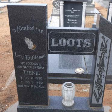 LOOTS Tienie 1930-1993