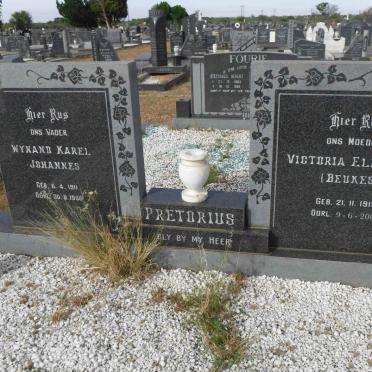 PRETORIUS Wynand Karel Johannes 1911-1986 &amp; Victoria Elizabeth BEUKES 1919-2003