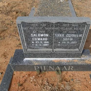 PIENAAR Salomon Edward 1916-1987 &amp; Anna Cornelia Sofia 1927-