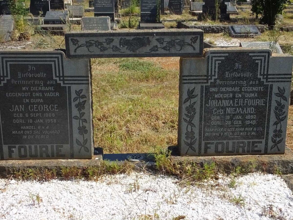 FOURIE Jan George 1888-1958 &amp; Johanna E.H. NIEMAND 1892-1949