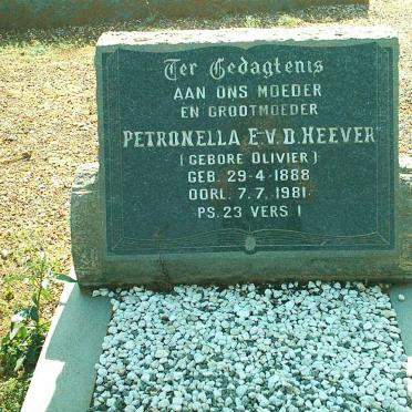 HEEVER Petronella E., v.d. nee OLIVIER 1888-1981