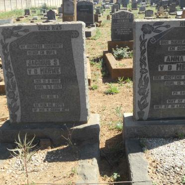 MERWE Jacobus S., v.d. 1885-1957 &amp; Anna M. BOOYENS 1892-1965
