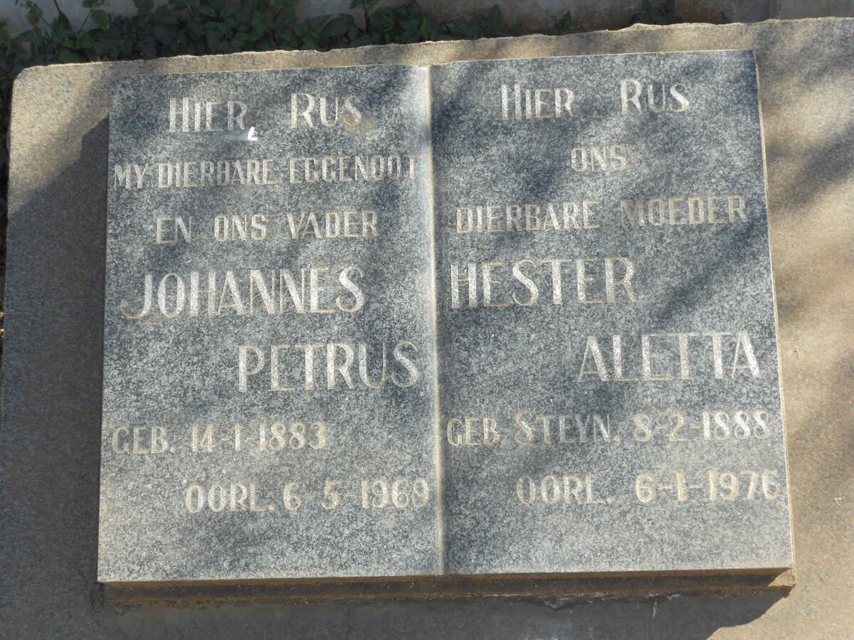 MERWE Johannes Petrus, van der 1883-1969 &amp; Hester Aletta STEYN 1888-1976