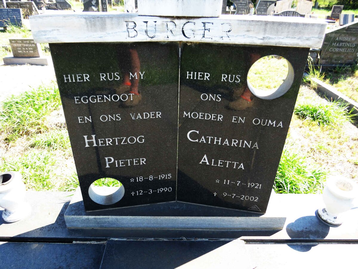 BURGER Hertzog Pieter 1915-1990 & Catharina Aletta 1921-2002