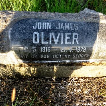 OLIVIER John James 1915-1979 & Marietjie 1921-2008_1