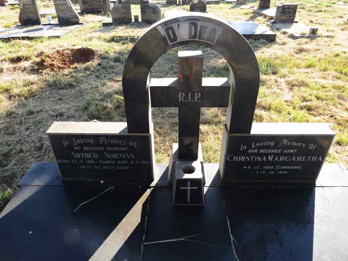O'DEA  Arthur Norman 1888-1958 & Christina Margaretha COMBRINK 1888-1975