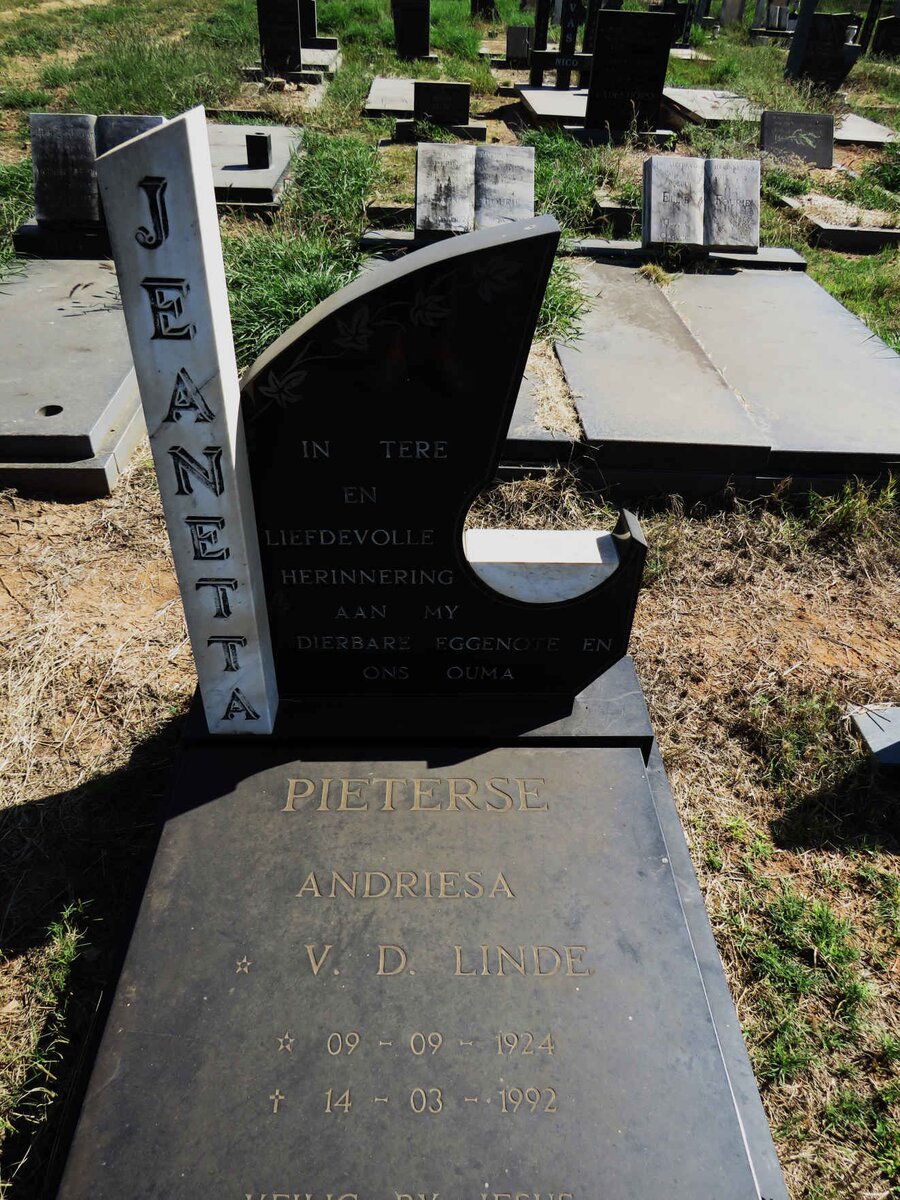 PIETERSE Andriesa nee V.D. LINDE 1924-1992_2