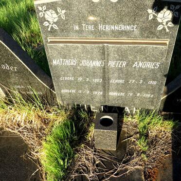 PIENAAR Mattheus Johannes 1903-1976 & Pieter Andries 1910-1984