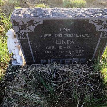 PIETERS Linda 1950-1957