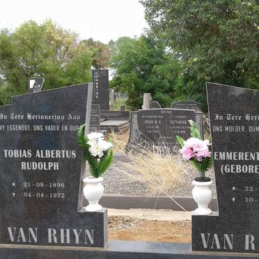 RHYN Tobias Albertus Rudolph, van 1896-1972 &amp; Emmerentia Jacoba FOURIE 1910-2009