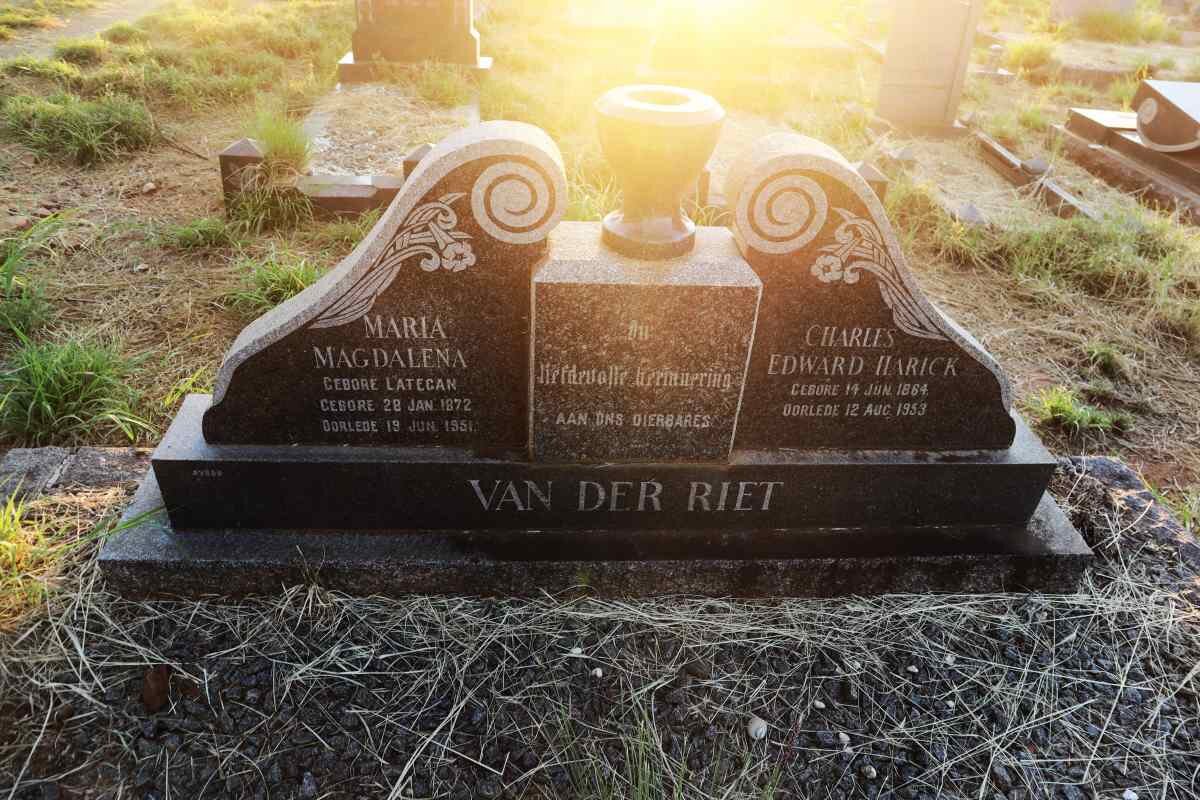 RIET Charles Edward Harick, van der 1864-1953 & Maria Magdalena LATEGAN 1872-1951