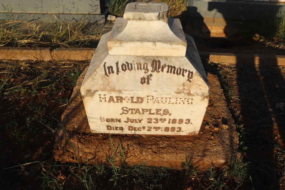 STAPLES Harold Pauling 1893-1893