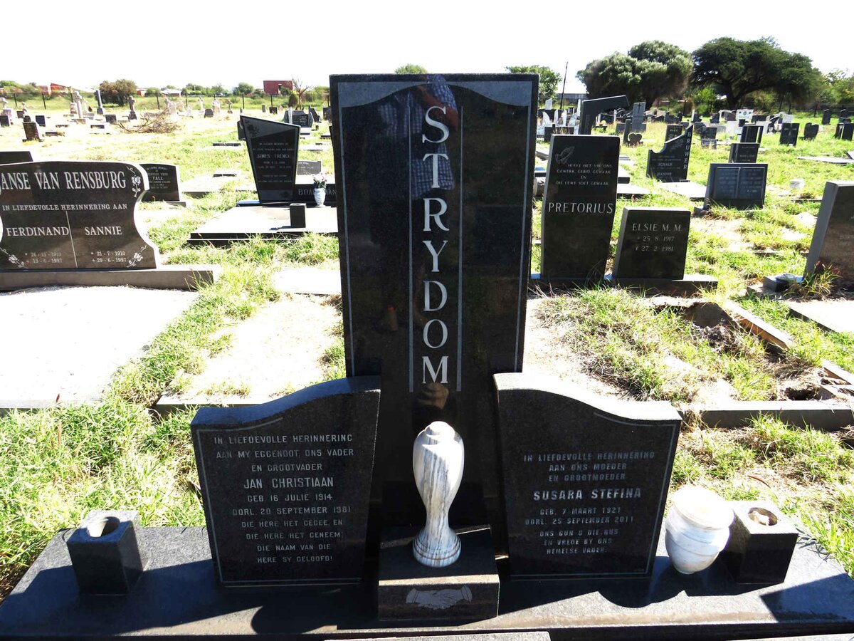 STRYDOM Jan Christiaan 1914-1981 & Susara Stefina 1921-2011