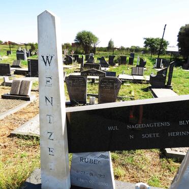 WENTZEL Ruben 1912-2000 & Maria Magdalena Hendrina nee VAN ROOYEN 1915-1990_1